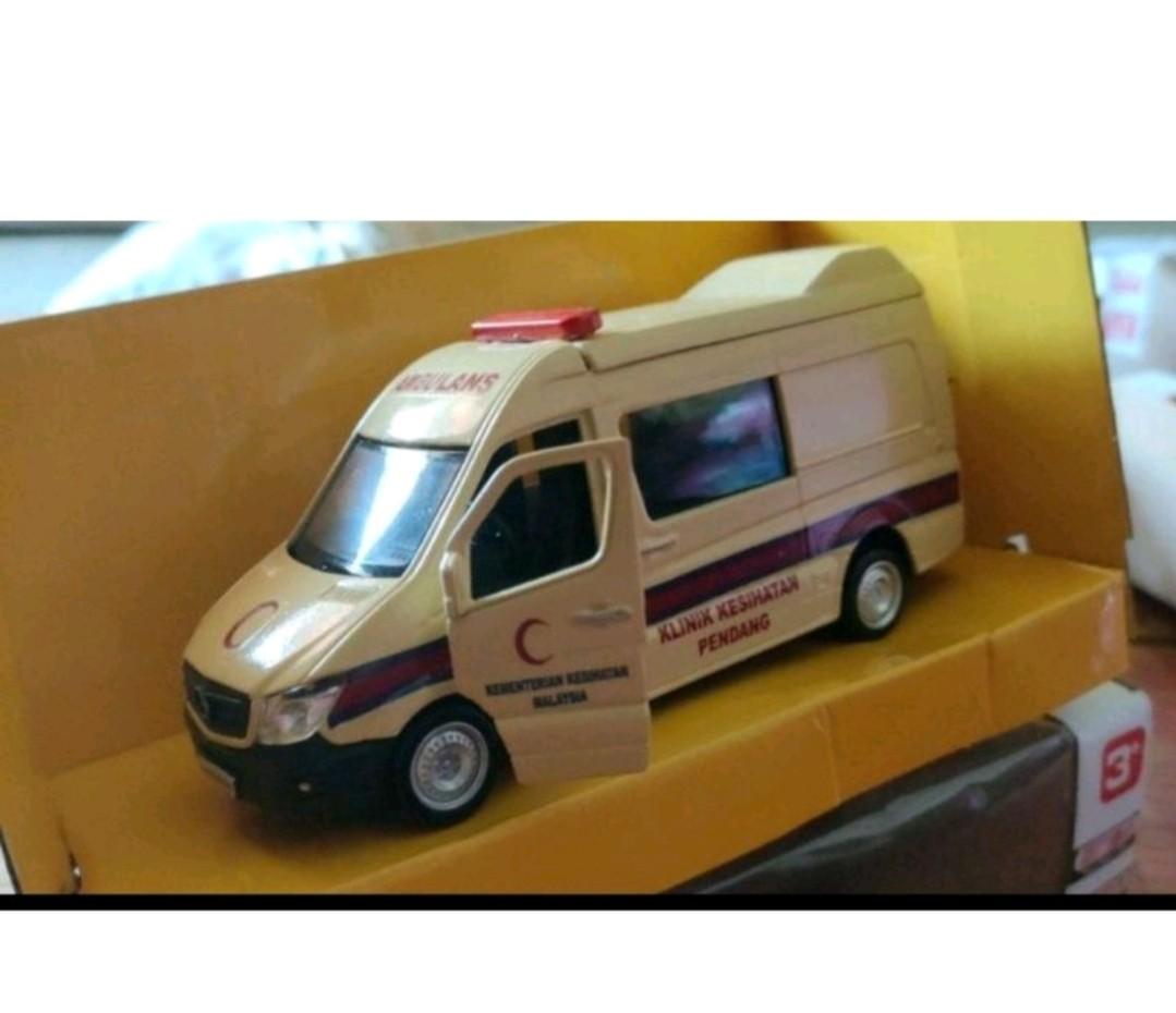 Diecast Ambulans Klinik Kesihatan Pendang, Toys & Games, Diecast 