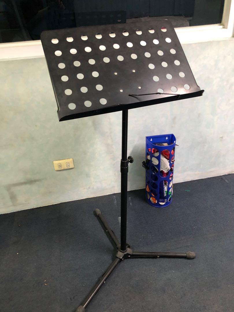 FOLDABLE SHEET MUSIC STAND NEGOTIABLE (Category: Musical Instruments) located in Del Monte. Submitted by blackbutter (Listing ID 1115748326, Image 2). Description: Qc area available for shopee checkout lalamove cod grab gcash and pickup .
