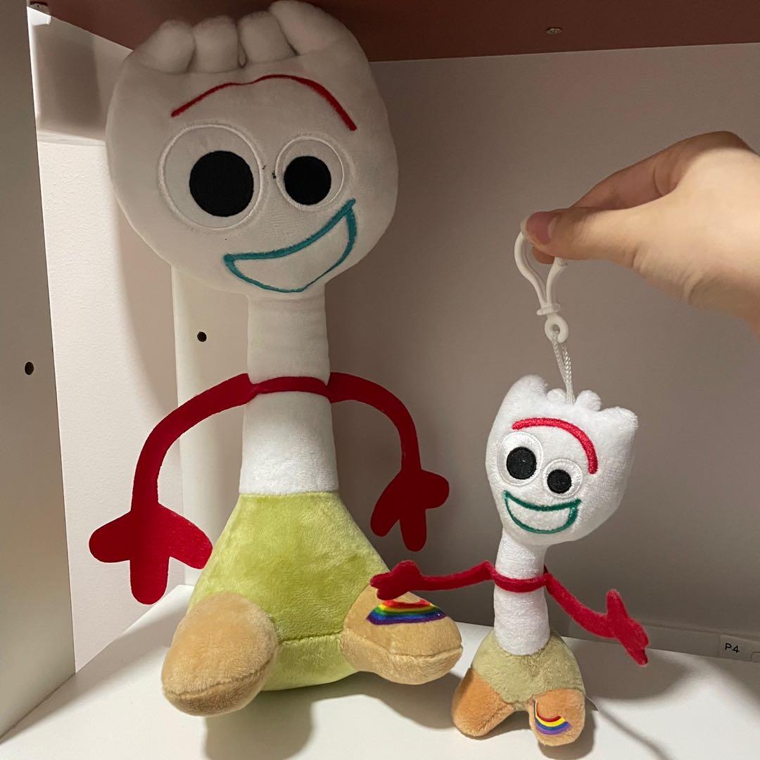 forky cuddly toy