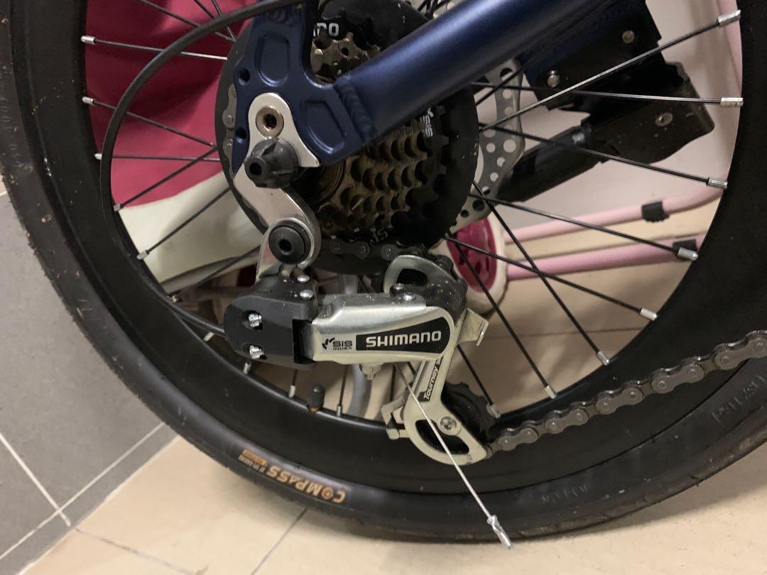 Java Foldable Bicycle (Category: Bicycles) located in Singapore. Submitted by yasar6c4u (Listing ID 1115862415, Image 2). Description: Java Foldable Bicycle Shimano Group set Bag not included Quite New Foldable Bicycle Comes with water bottle holder Rarely used .