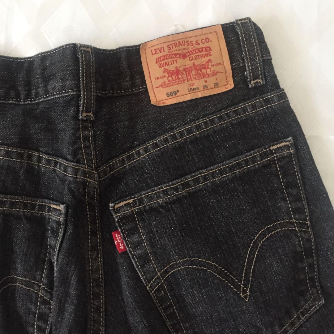SOLD] Authentic Levi's Black Loose Straight 569 Denim Jeans, Women's  Fashion, Bottoms, Jeans on Carousell