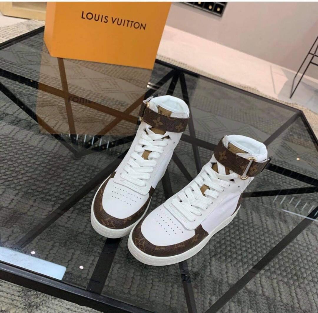 Original Louis Vuitton Boombox Silver Boot Sneaker Available in Surulere -  Shoes, Flacko Stores