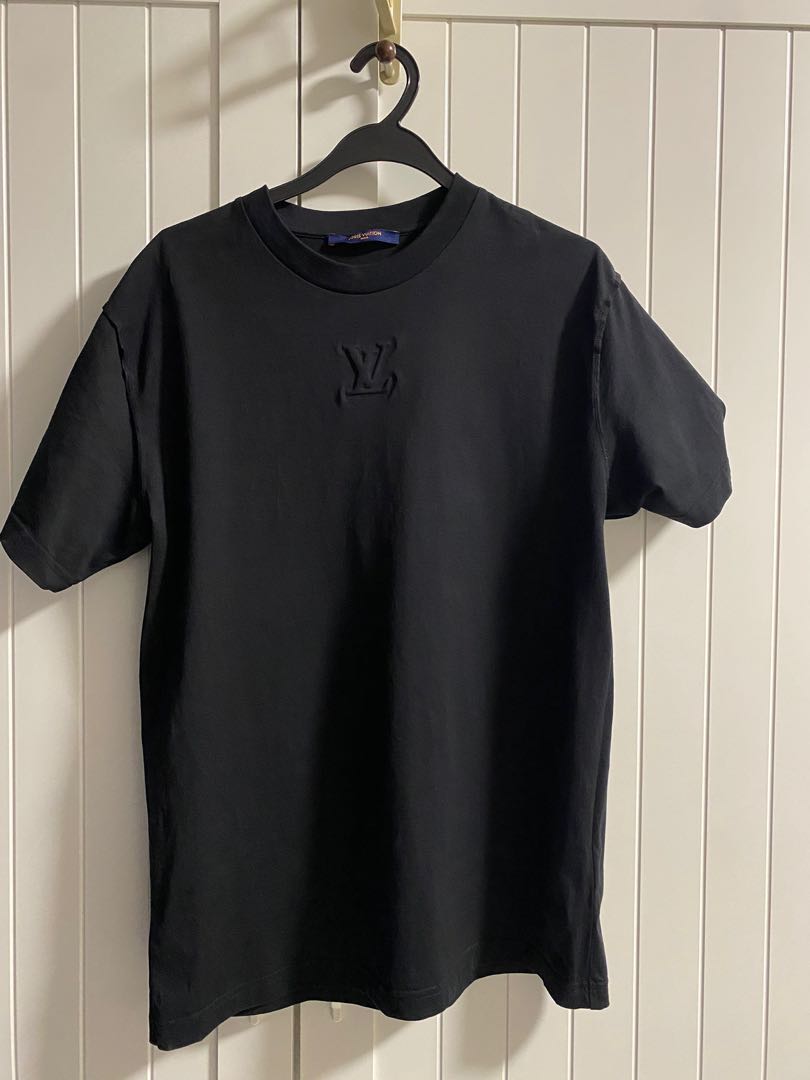 l v Black Embossed Debossed Logo T-Shirt Tee basic, Men's Fashion