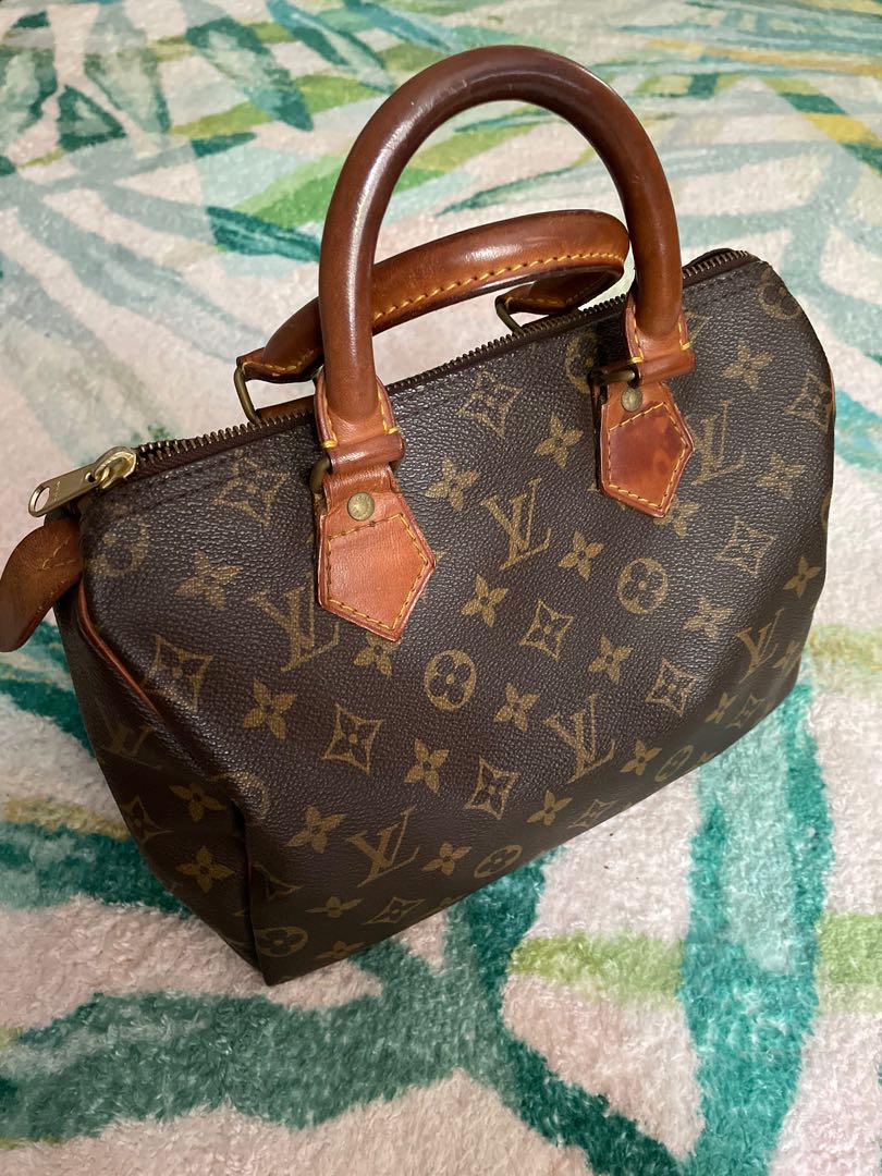 Authentic LV Doctor's Bag Speedy 25 Rank A Louis Vuitton, Luxury, Bags &  Wallets on Carousell