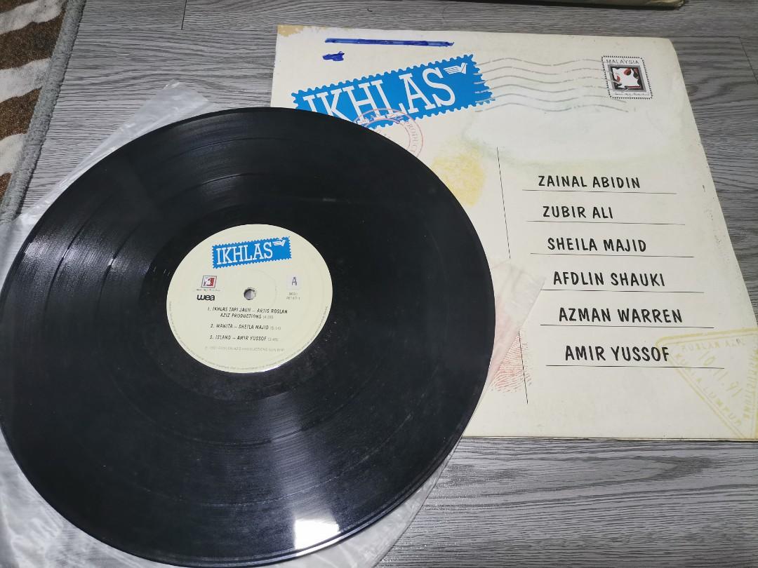LP Ikhlas Piring Hitam Melayu, Hobbies & Toys, Music & Media, CDs ...