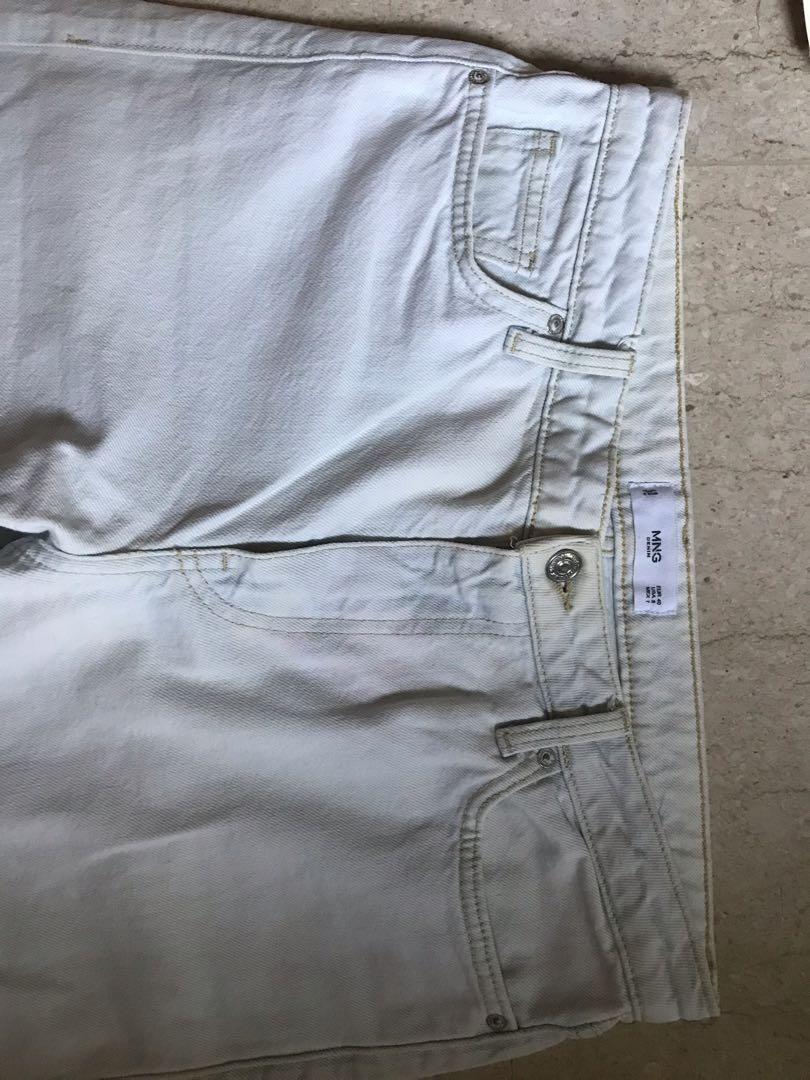 Mango Audrey Jeans White size 40, Fesyen Wanita, Pakaian Wanita, Bawahan di  Carousell