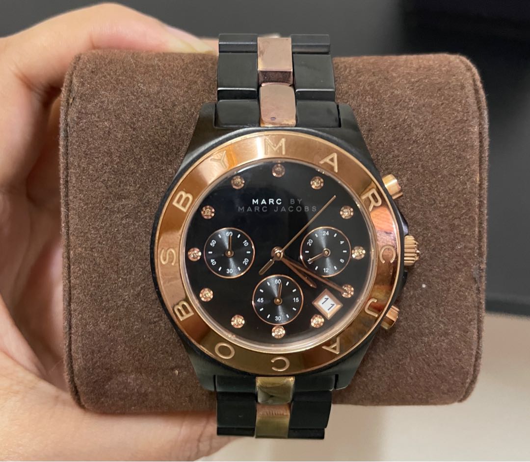 Marc jacobs sales black gold watch