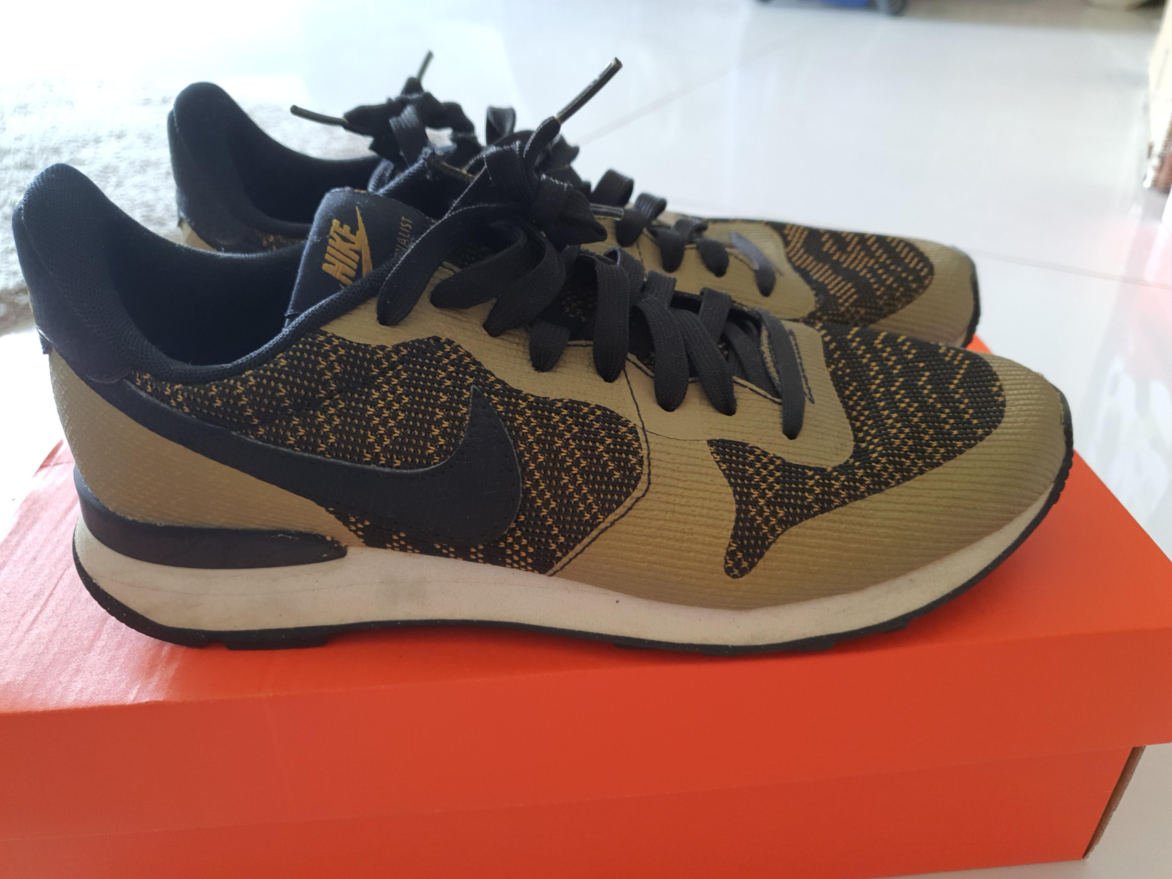 Nike Black Gold Sneakers
