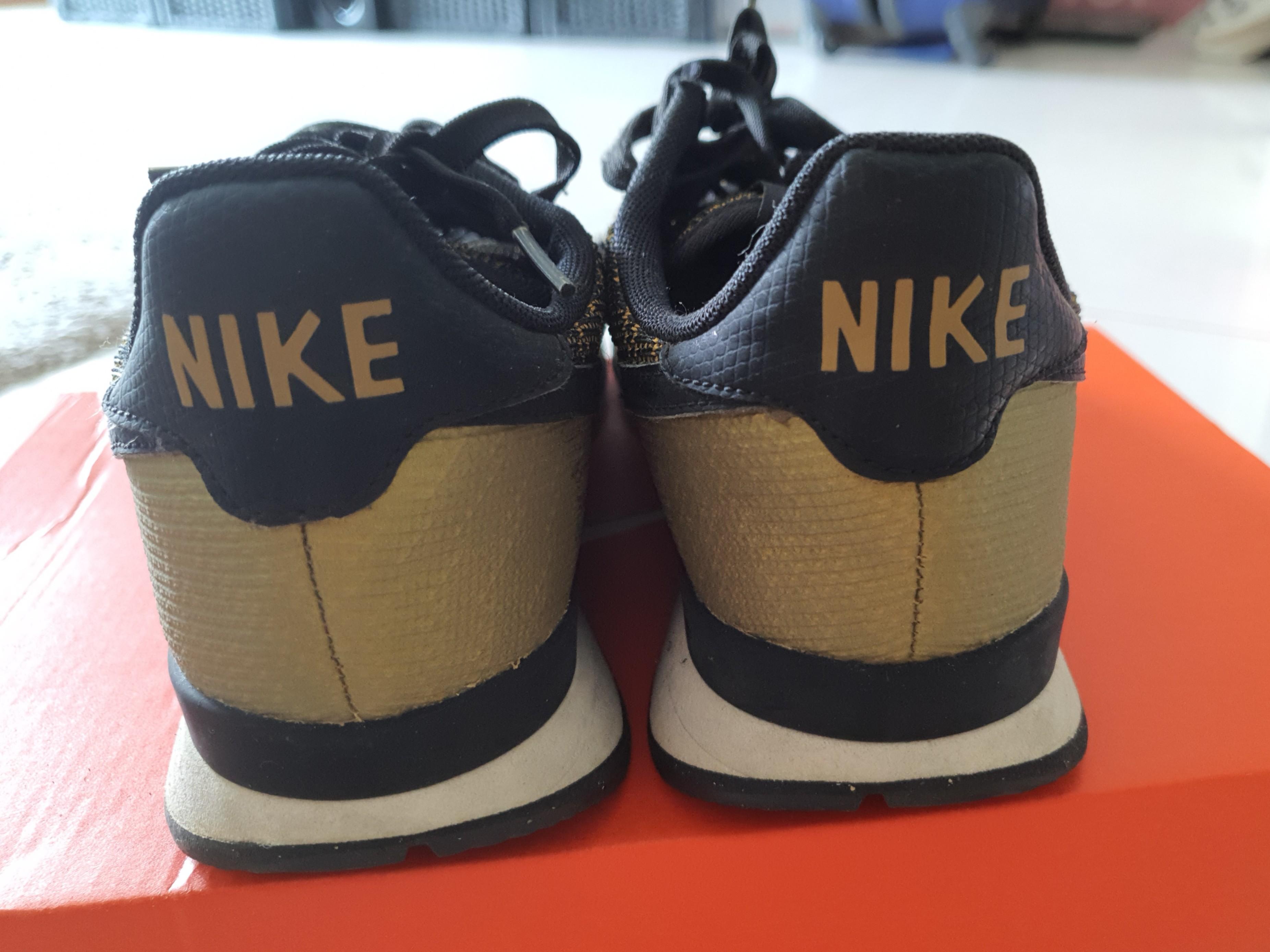 womens black and gold nike sneakers