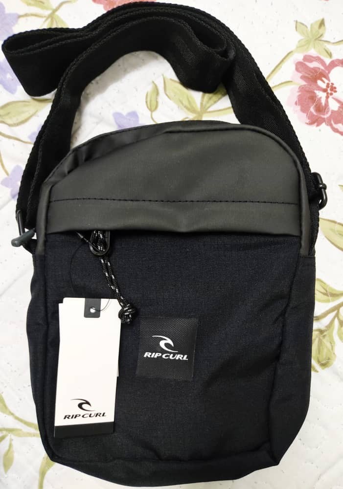 Original Ripcurl Sling Bag Men s Fashion Bags Sling Bags on