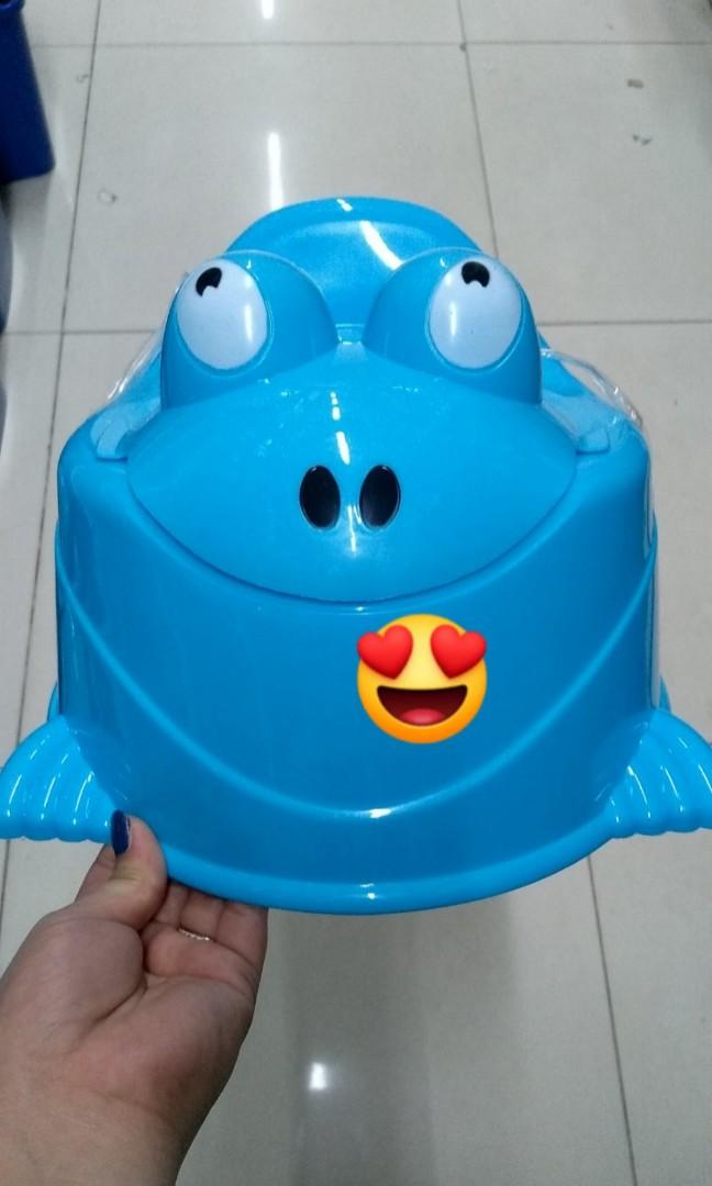 POTTY TRAINER (FROG) (Category: Toilet Training) located in Quezon City. Submitted by Floravbels (Listing ID 1115821800, Image 1). Description: .