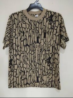 (Category: ) located in . Submitted by lecharboutique (Listing ID 1115670592, Image 1). Description: .
