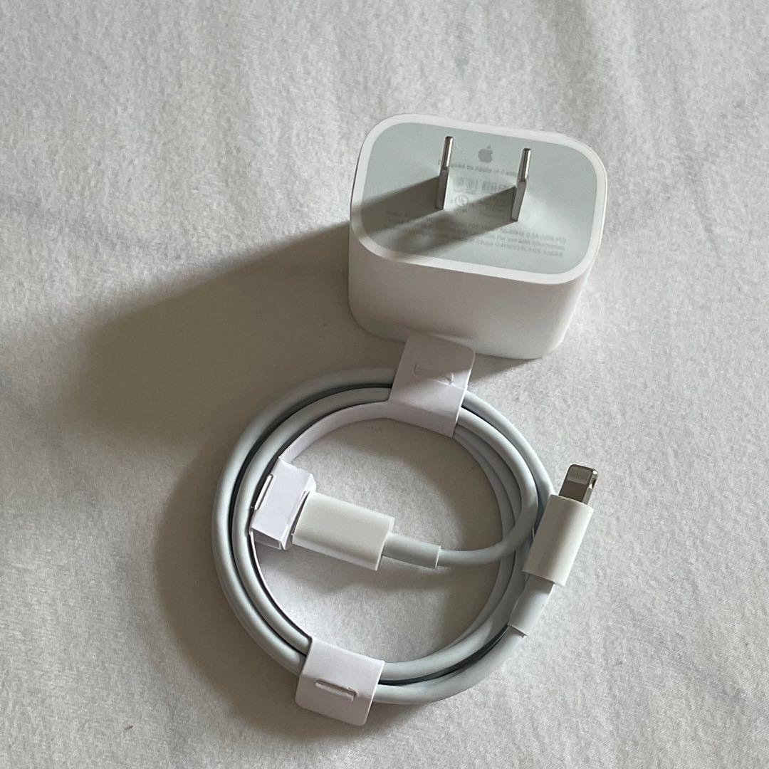18w type c set APPLE fast charging (Category: Chargers) located in Quezon City. Submitted by frankie9 (Listing ID 1115927125, Image 1). Description: iphone 11 pro max charger ( type c to lightning and 18w adaptor) Bnew condition We do meet up banawe, balintawak Sf varies to what location 🛵 For shipping For Metro manila Lalamove grabexpress and angkas 1-2hours receive niyo na For province J&T and LBC Cash on delivery and cash on pick up will do! 