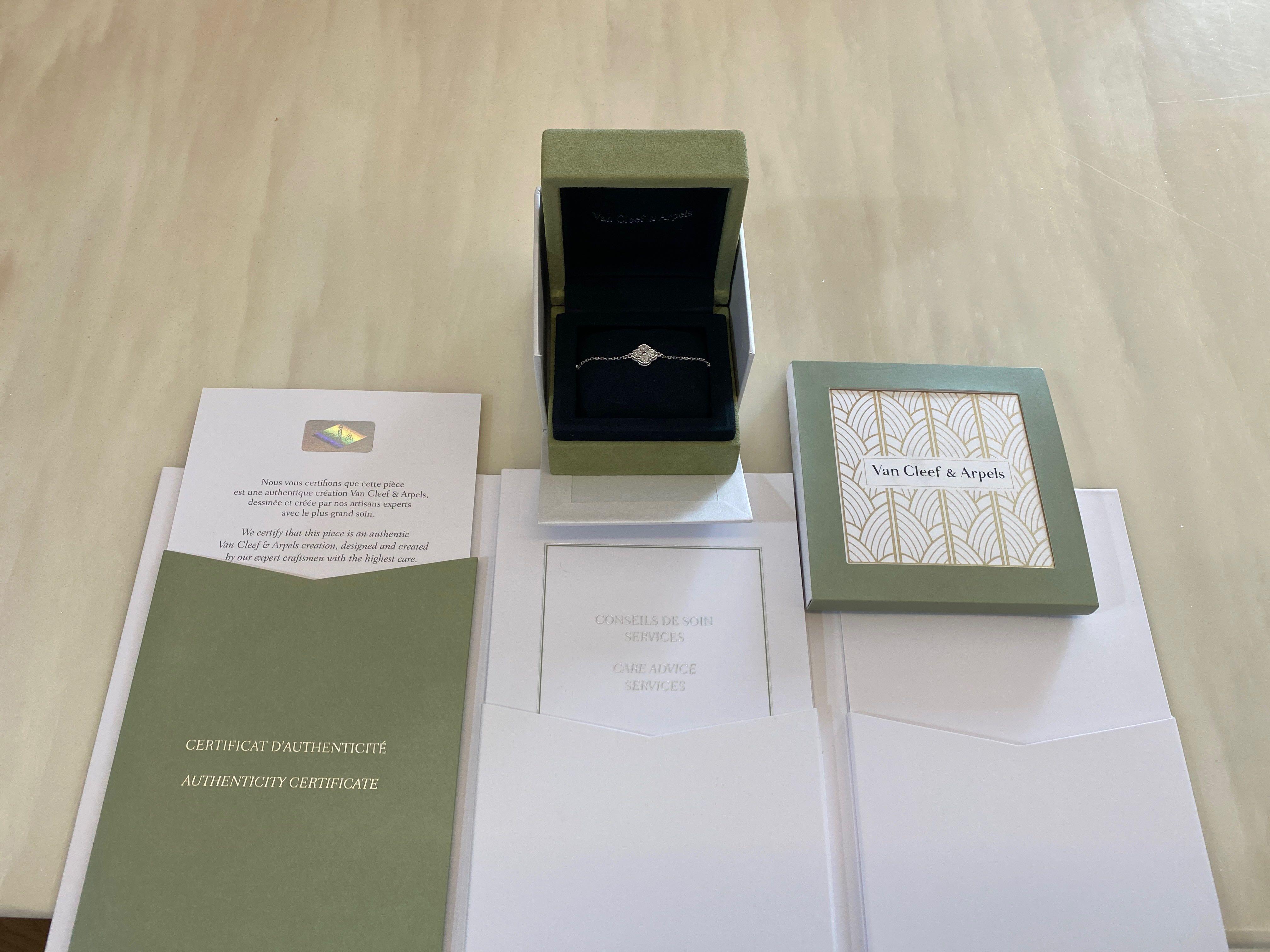 WTS WTT Authentic Original Van Cleef Arpels Sweet Alhambra Bracelets 1 Motif with Diamonds Cert Box Women s Fashion Jewelry Organisers Bracelets on Carousell