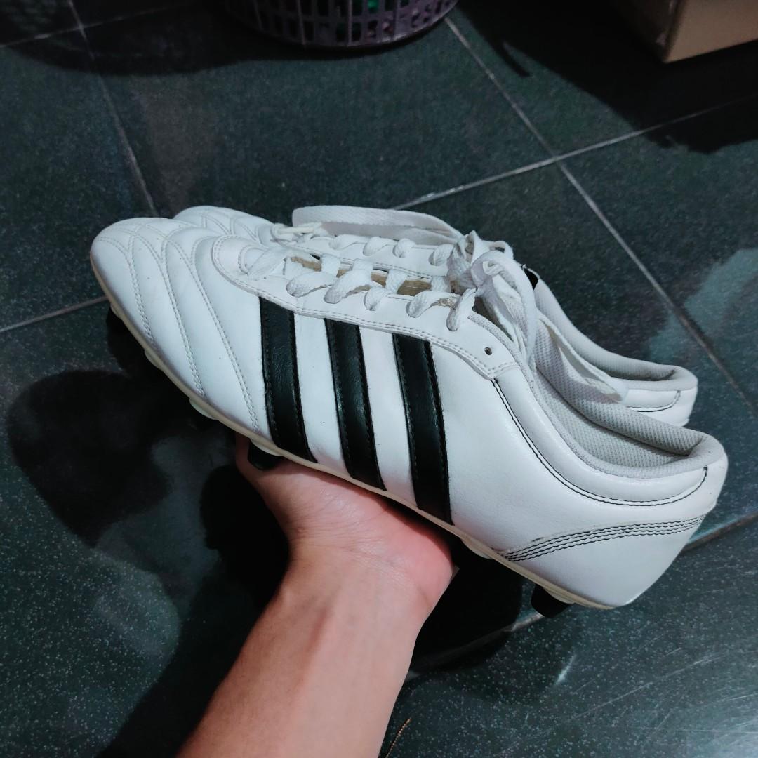 ADIDAS VINTAGE KASUT BOLA Men s Fashion Footwear Sneakers on