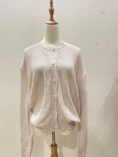 (Category: ) located in . Submitted by mango.clothes (Listing ID 1116041043, Image 1). Description: .