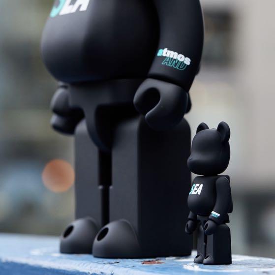 Bearbrick atmos x Wind And Sea 100% & 400%, 興趣及遊戲, 玩具& 遊戲