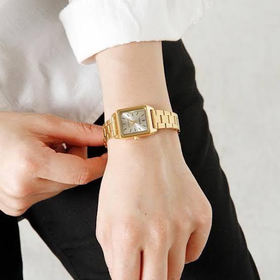 BRAND NEW CASIO ANALOG WATCH (Category: Women's Watches) located in Pililla. Submitted by kweeee_ (Listing ID 1115905557, Image 1). Description: Brand new. W/ tag and box..