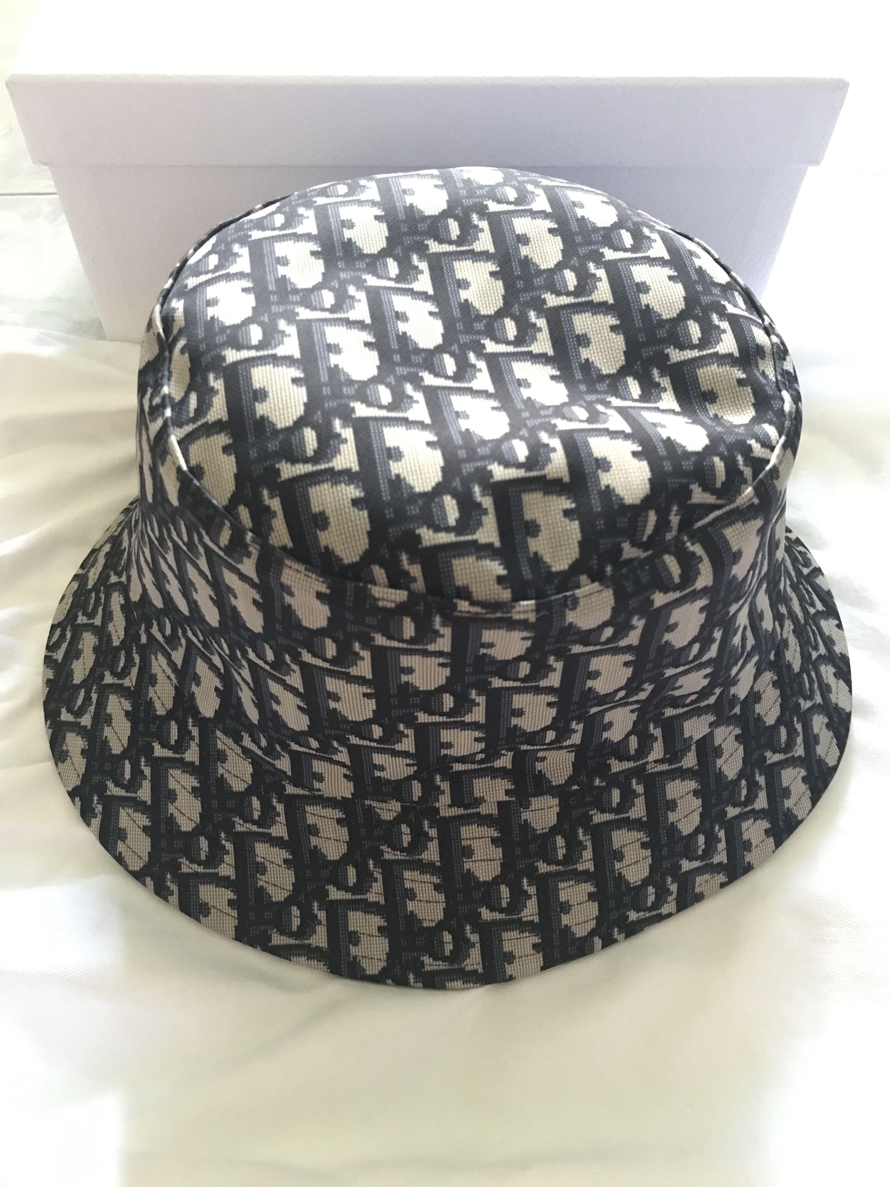 Dior - Dior Oblique Bucket Hat Navy Blue and Beige Blended Cotton Jacquard - Size L - Men