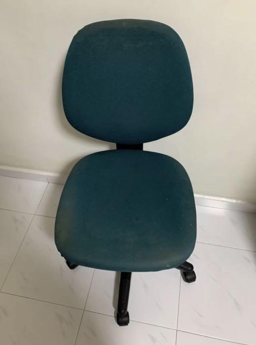 Office chair hot sale price olx