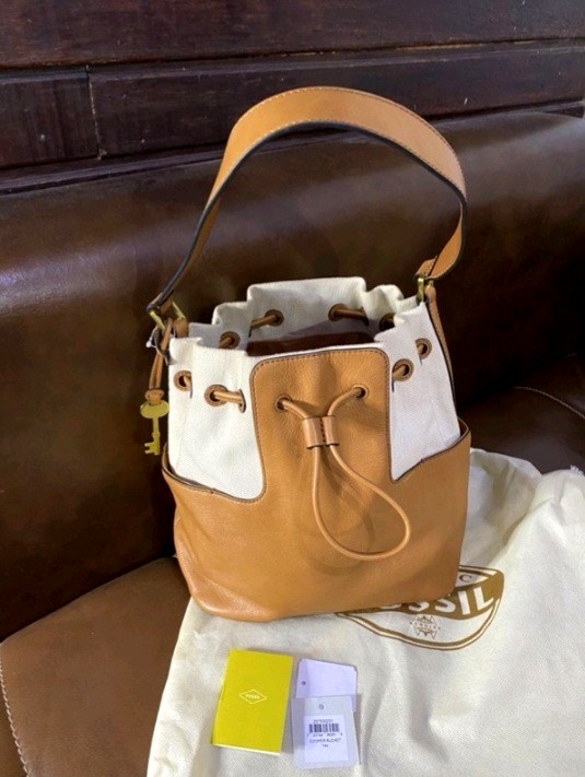 Fossil cooper bucket bag shop