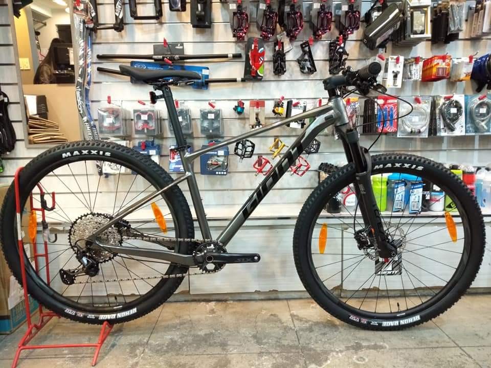 xtc slr giant