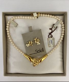 (Category: ) located in . Submitted by mini.thrift (Listing ID 1116059989, Image 1). Description: .
