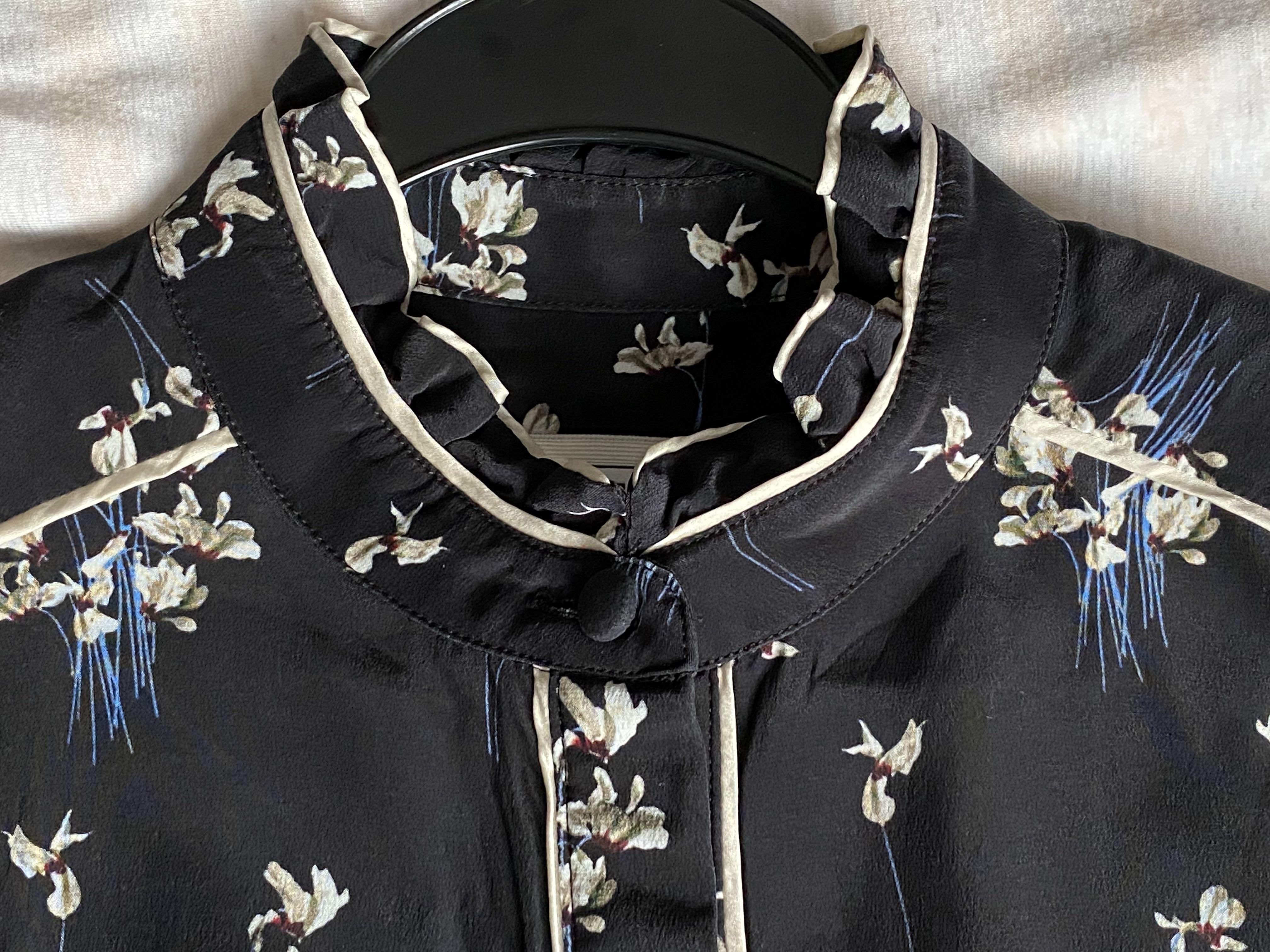 H&m black sale floral blouse