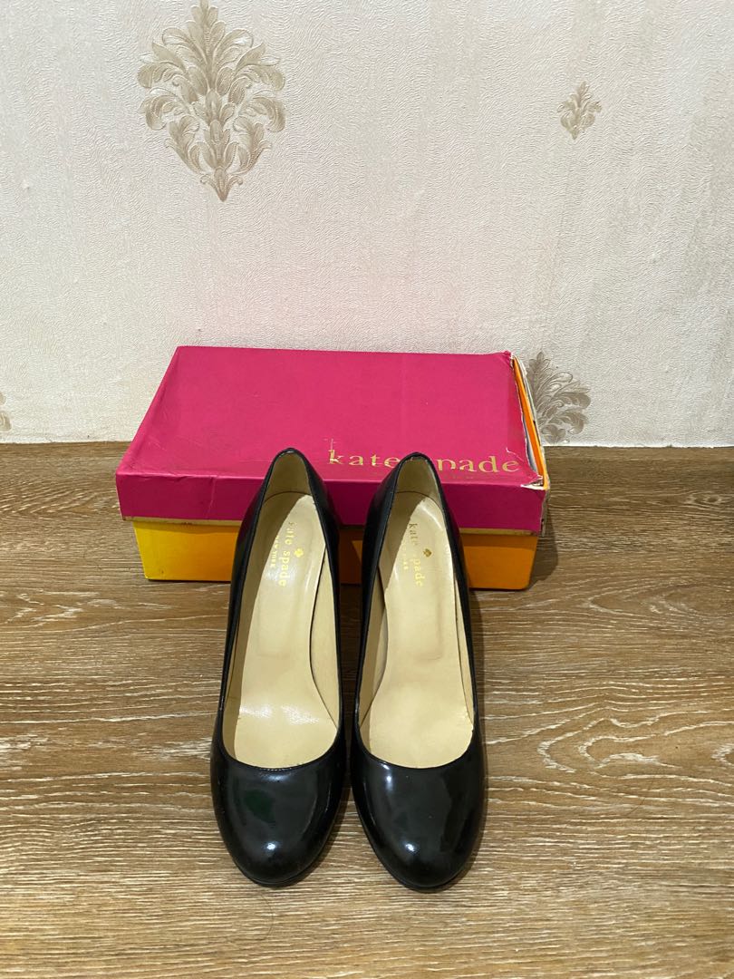 Kate spade top karolina heels