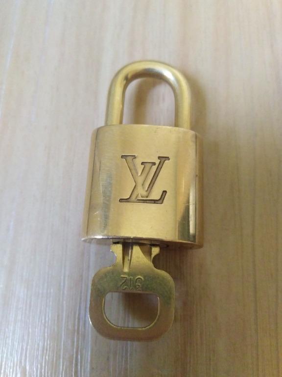 SALE!!! Louis Vuitton lock and key (Category: Luxury Accessories) located in Quezon City. Submitted by rendez-vous20 (Listing ID 1115918228, Image 2). Description: Authentic Louis Vuitton lock and key "MONEY BACK IF PROVEN FAKE" 2,500 each 314 - sold .