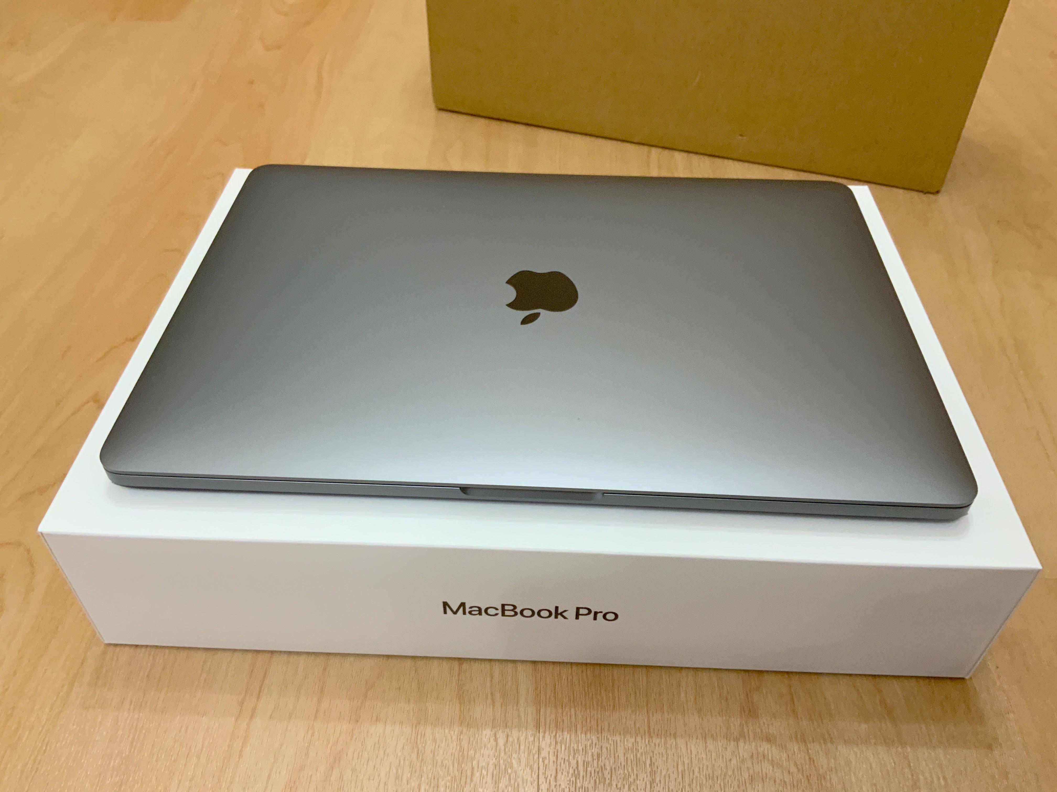 MacBook Pro 2021 太空灰13吋M1 8gb ram 256gb apple care到2024年9月
