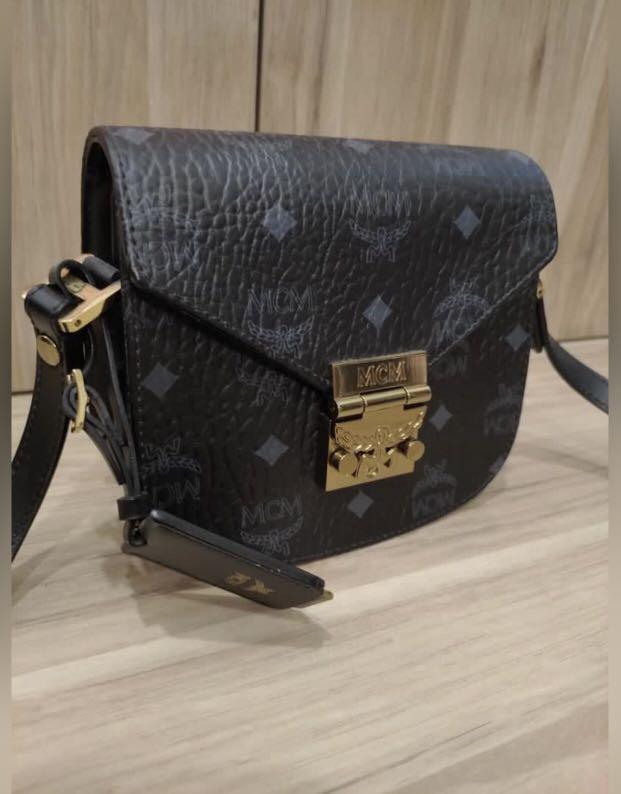 Patricia leather handbag MCM Black in Leather - 23708630