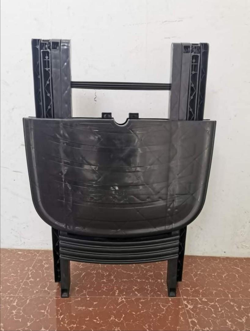 Plastic Folding Table (Category: Tables & Sets) located in Manila. Submitted by thechecklistph (Listing ID 1116015302, Image 2). Description: Plastic FoldingTable Price: P550 Perfect for dining, studying or as work table. 31x23x28 inches (LWH) Pick up or shipping to be paid by buyer.