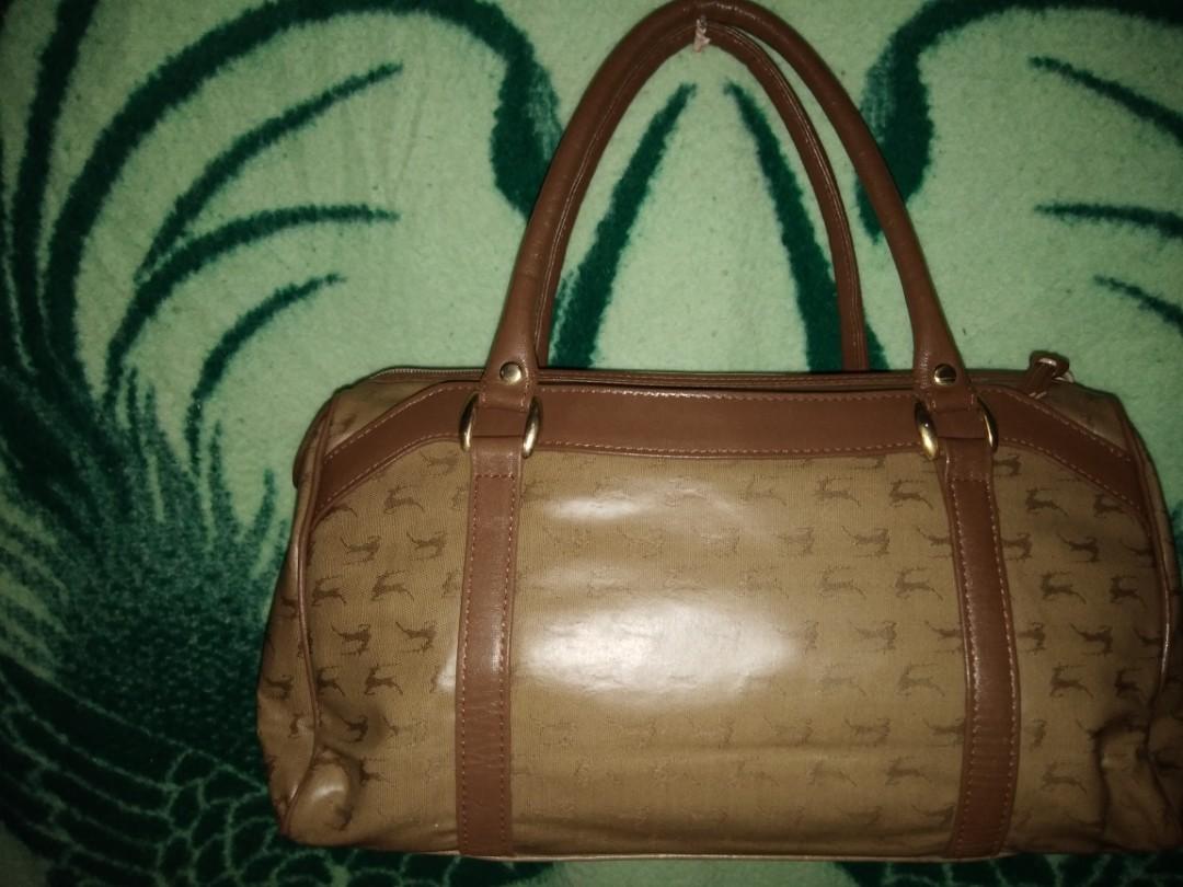 Renna Doctor's Bag (Category: Luxury Bags & Wallets) located in Romblon. Submitted by migustyles (Listing ID 1115958297, Image 2). Description: Renna Doctor's Bag Like New Japan Source.