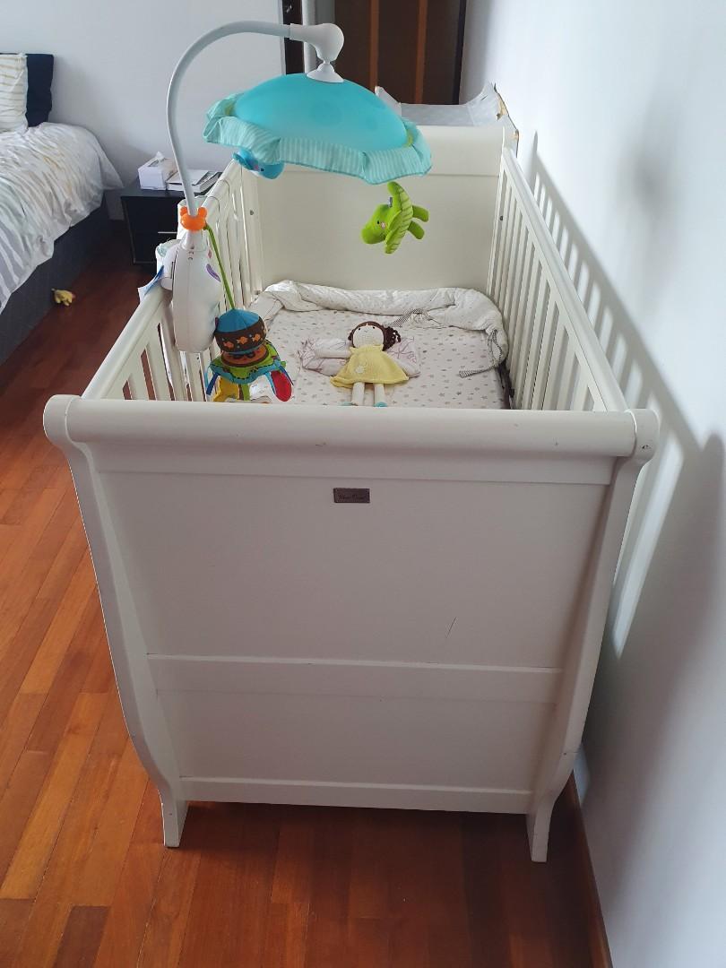 Silver Cross Cot Bed with drawers, Babies & Kids, Baby Nursery & Kids