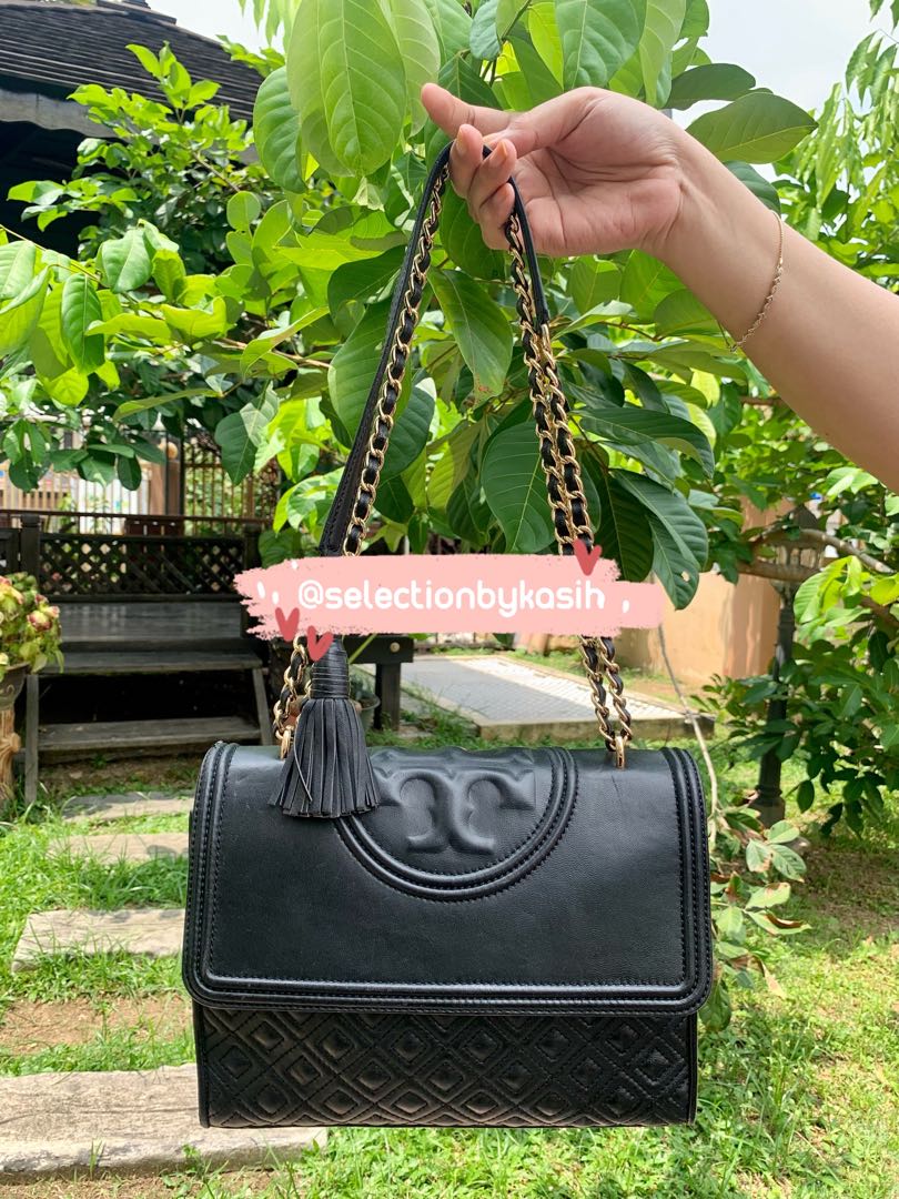 Tory Burch Fleming convertible shoulder bag Preloved #PDSale, Women's  Fashion, Bags & Wallets, Shoulder Bags on Carousell