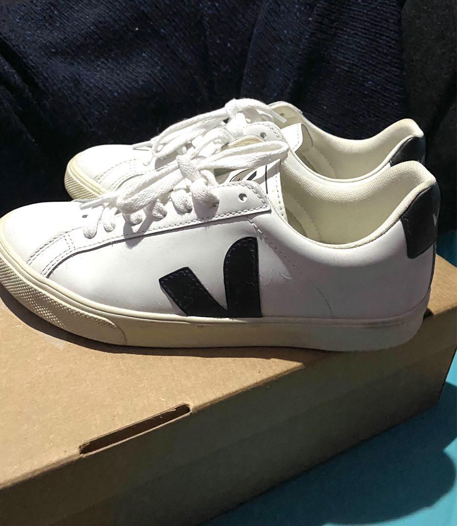 Veja esplar discount black and white