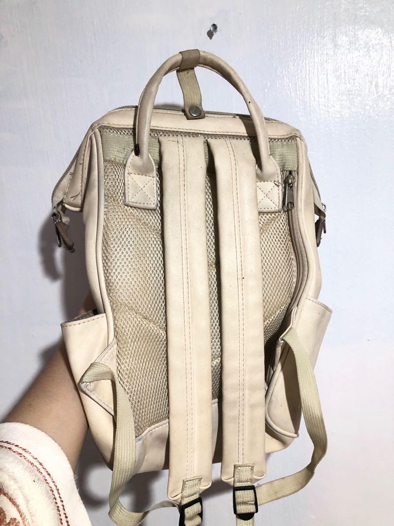 white anello bag (Category: Backpacks) located in Quezon City. Submitted by _rosizzle (Listing ID 1116032095, Image 3). Description: bought at anello store at venice mall. needs cleaning~.