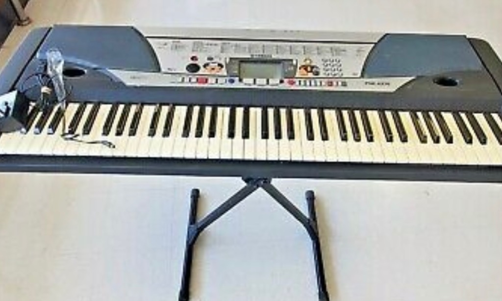 YAMAHA PSRGX76 Electronic Keyboard complete Hobbies Toys Music