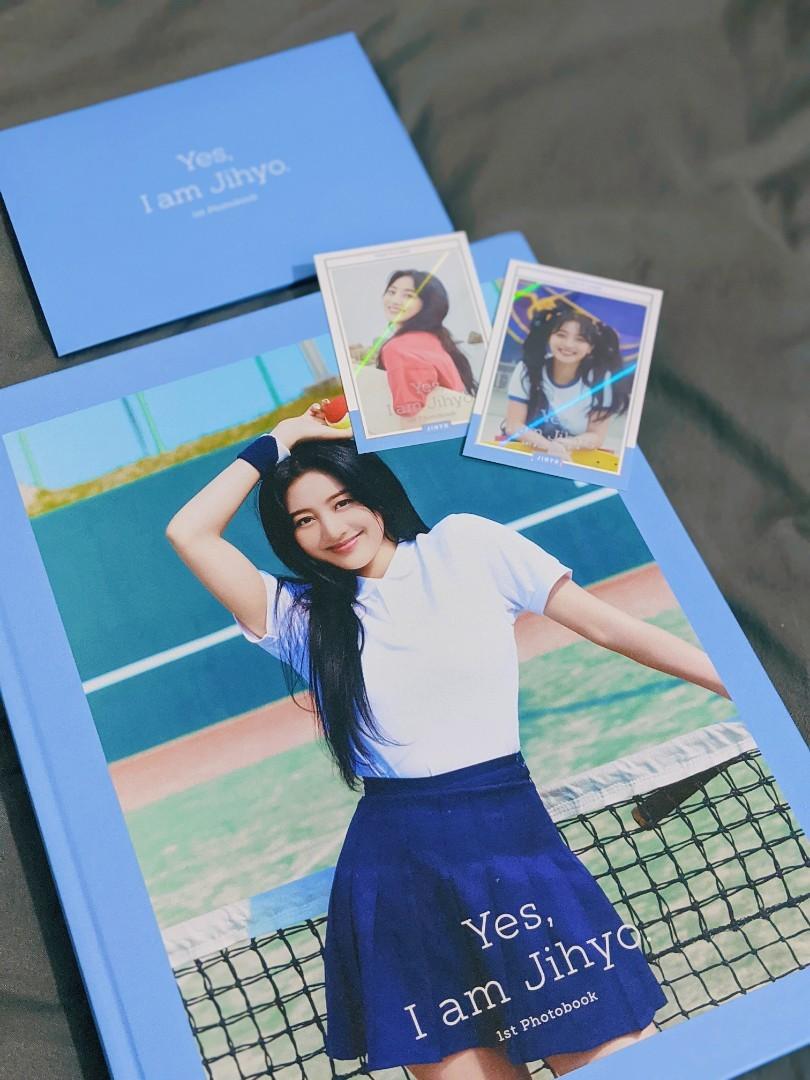 TWICE ジヒョ 写真集 Yes I am Jihyo 初回特典トレカ2種付 - メルカリ