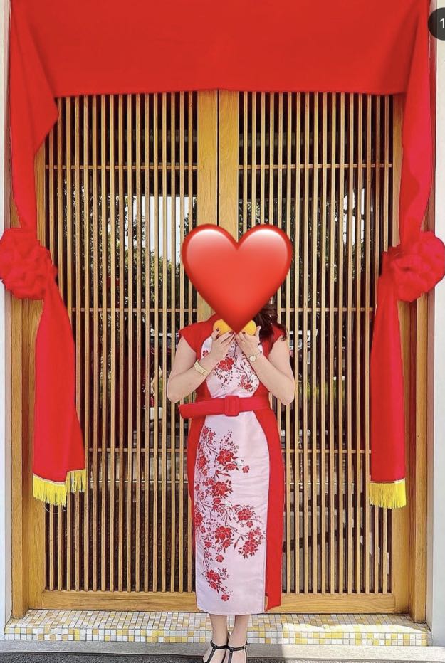 Ans.Ein Hello Kitty Cheongsam