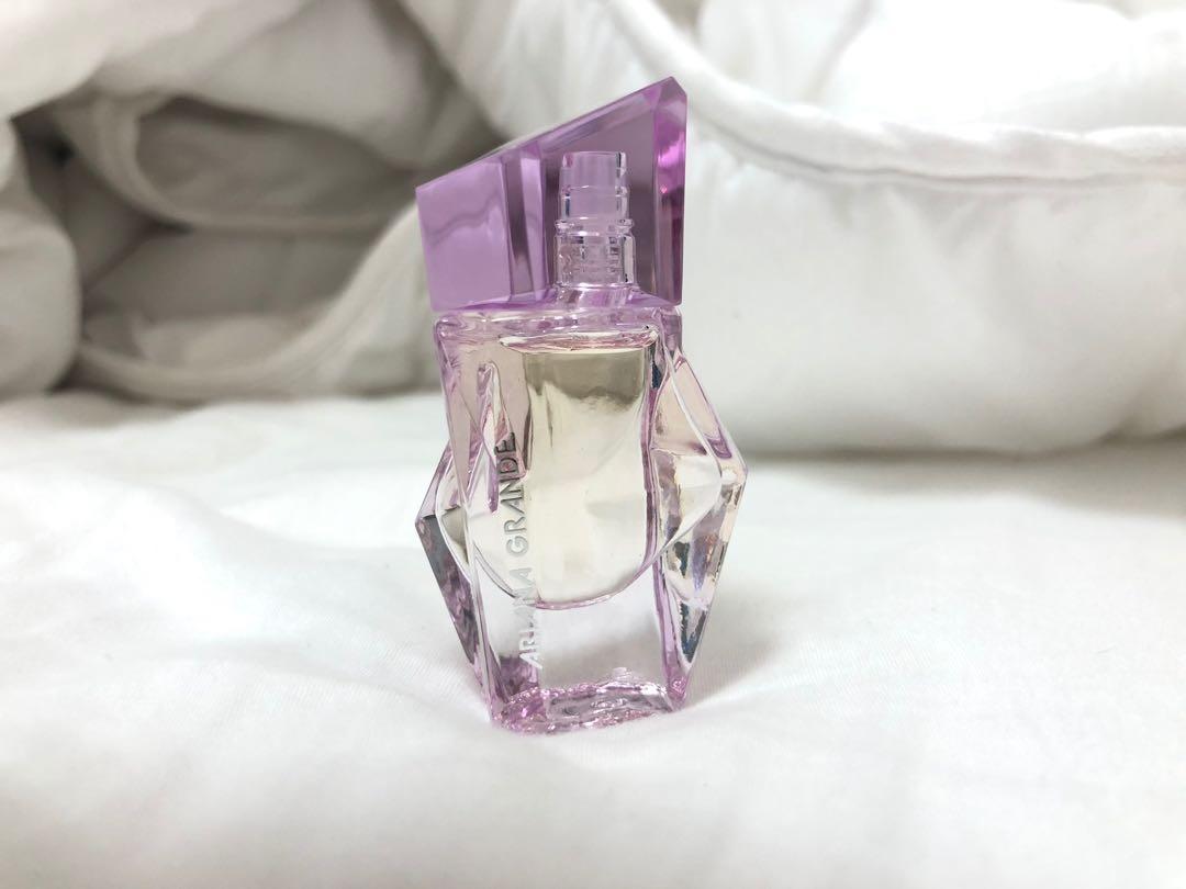 Ariana grande new perfume 2021 hotsell rem