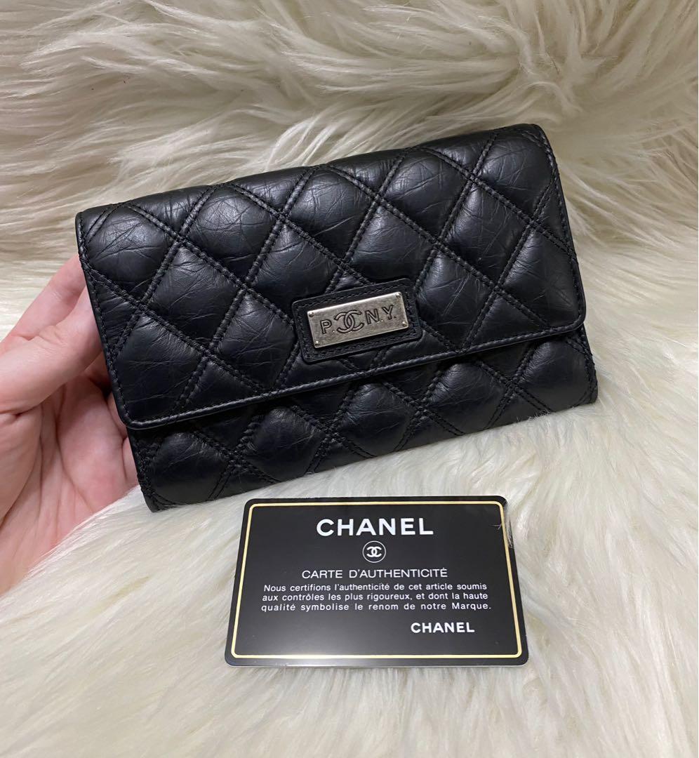 chanel black white purse leather