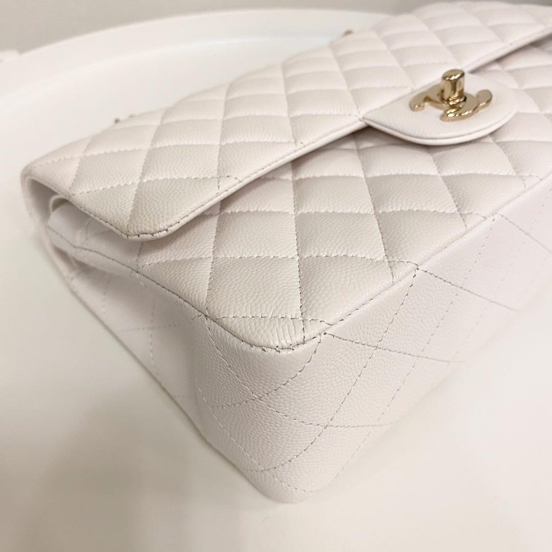 Authentic Chanel White Medium Classic Flap bag in Caviar and Light Gold  Hardware, Luxury, Bags & Wallets on Carousell
