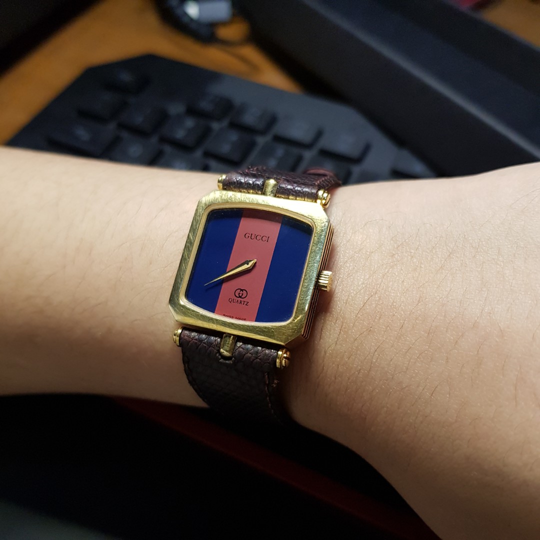 Gucci watch deals square face