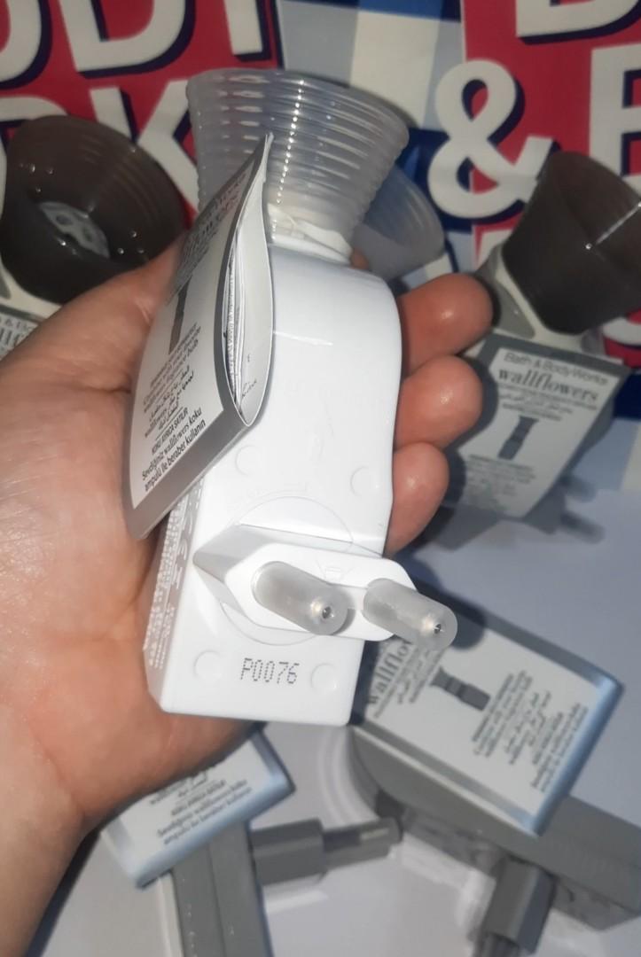 Bath & Body Works Home Fragrance Wallflower Plug (220V 240V