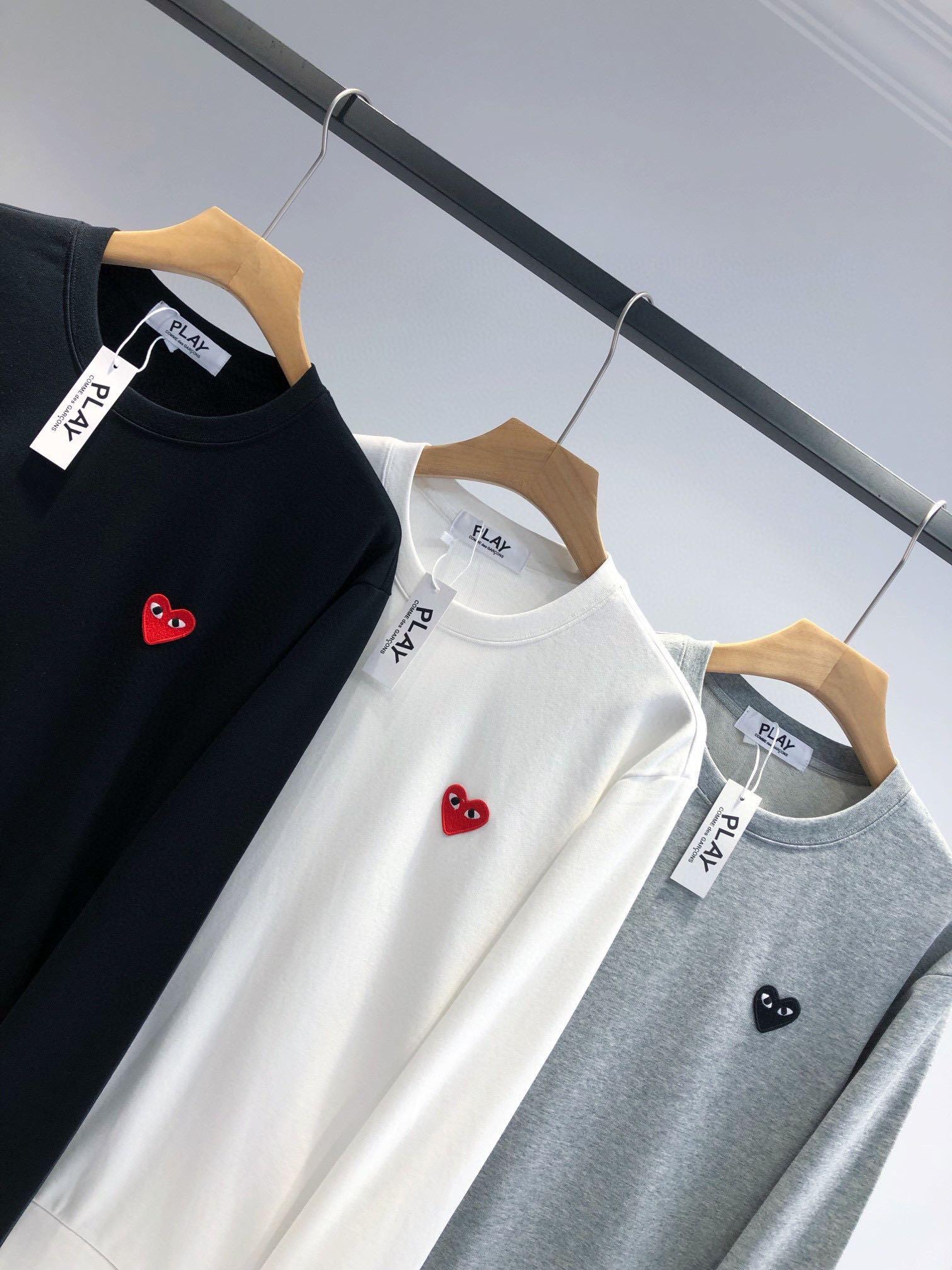 CDG PLAY 川久保玲經典款圓領衛衣男女同款, 女裝, 上衣, 長袖衫- Carousell