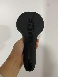 Entity saddle‼️NEW‼️