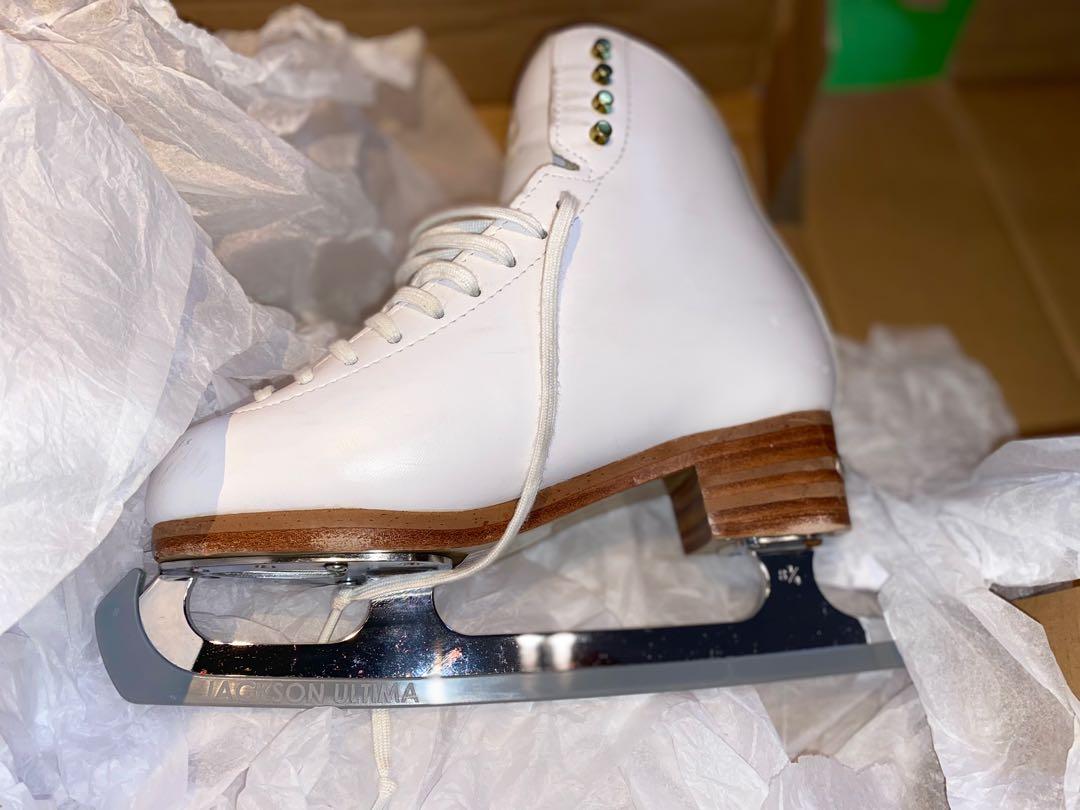 ICE skating shoes used very good condition