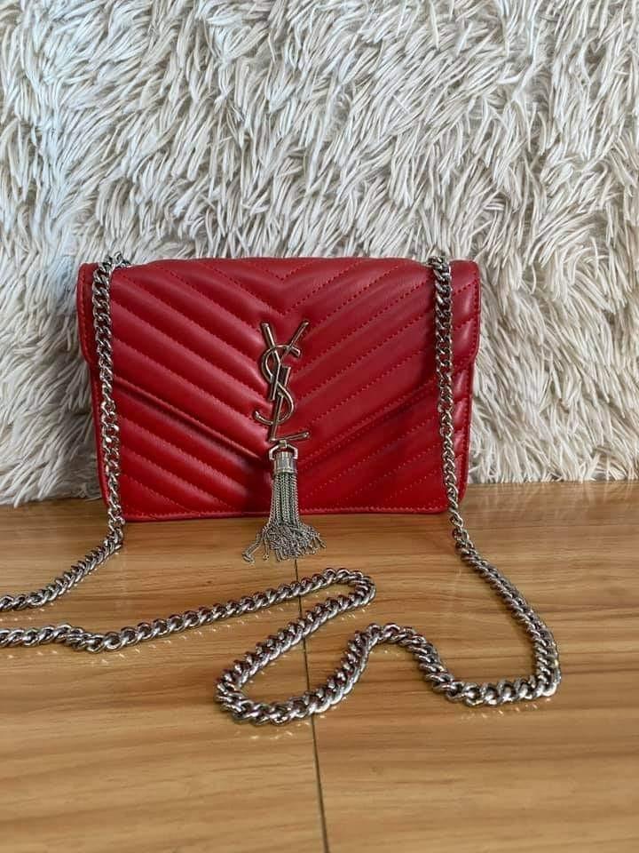 Le 5 à 7 leather handbag Saint Laurent Red in Leather - 28672909